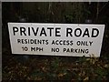 Sign at the entrance to Woodlands Close, Chislehurst