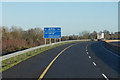 S6867 : The M9 Northbound towards junction 6 by Ian S