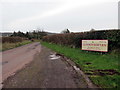 Cyrraedd Llangyndeyrn / Entering Llangyndeyrn