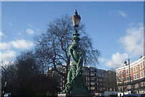 TQ2777 : View of the statue commemorating the opening of the Chelsea Embankment by Robert Lamb