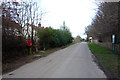 Road through Fraisthorpe showing position of Elizabeth II postbox