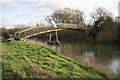 SP4201 : Bridge over Thames for footpath from Marsh Farm to Northmoor by Roger Templeman