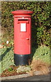 TA0585 : Elizabeth II postbox on Osgodby Lane by JThomas