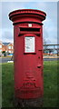 TA0585 : Elizabeth II postbox on Sea View Drive by JThomas