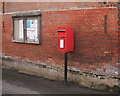 Elizabeth II postbox on Hengrave Road, Fornham All Saints