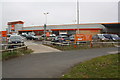 SU1385 : B&Q carpark and store, Great Western Way by Roger Templeman
