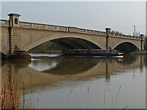 SK6843 : Narrowboat passing under the Gunthorpe Bridge by Mat Fascione