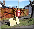 Elizabeth II postbox on High Street, Pulloxhill