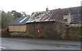 Stone building on Burnmill Bank, Snods Edge