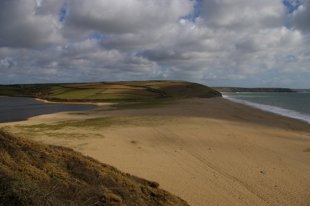 Loe Bar from the north © Christopher Hilton :: Geograph Britain and Ireland