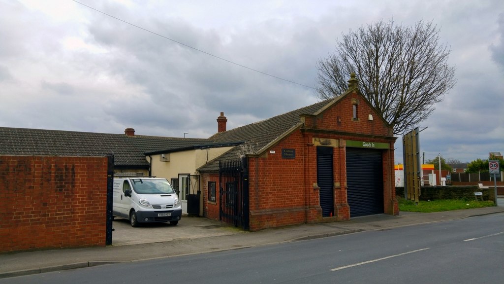 Colton Road, Leeds © Mark Stevenson Geograph Britain and Ireland