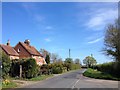TQ6947 : Claygate Road, near Laddingford by Chris Whippet