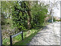 Eastcote Road crossing the River Pinn