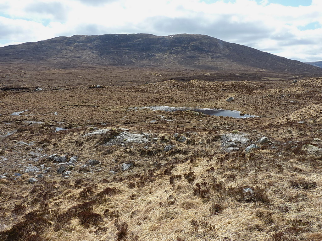 Boggy ground in Choire Riabhaich © Richard Law :: Geograph Britain and ...