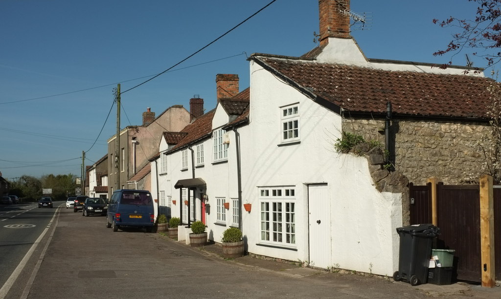 Houses at Lower Weare © Derek Harper :: Geograph Britain and Ireland