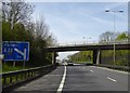 Twyning Road bridge over M50, with advance sign for J1