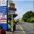 Signs at the southern edge of Berrow