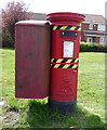 Elizabeth II postbox on Mill Lane