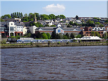 C4316 : A train stands in Londonderry Station by John Lucas