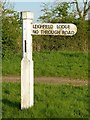 Fingerpost to Leighfield Lodge