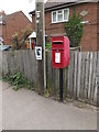TM1150 : The Chequers Postbox by Geographer