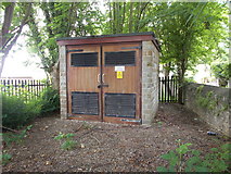 SE4048 : Electricity Substation No 2815 - Barleyfields Road by Betty Longbottom