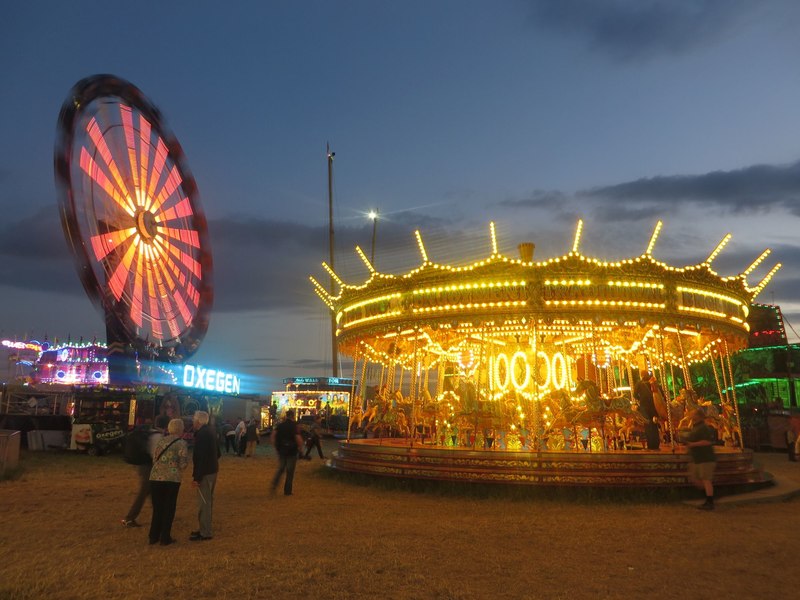 Contrasting Rides The Hoppings Funfair © Graham Robson Geograph Britain And Ireland 9226