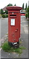 Elizabeth II postbox on Windermere Road, Beeston