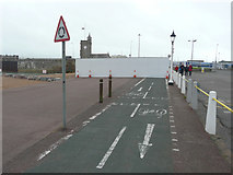 TR3140 : Closure of path/cycleway on Esplanade by John Baker