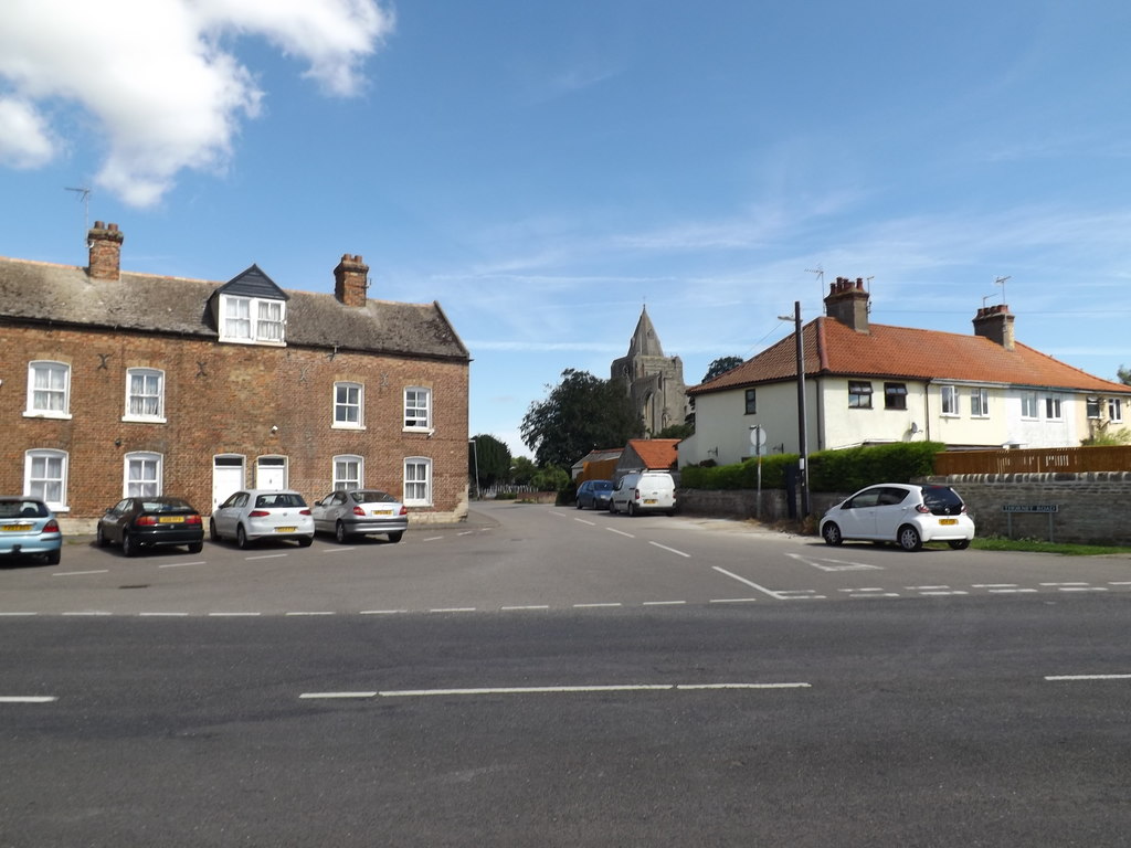 Abbey Walk, Crowland © Geographer :: Geograph Britain and Ireland