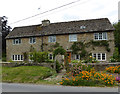 SU0399 : Cottage, Siddington by Vieve Forward