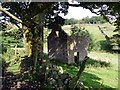 Ruined barn near Upper Hulme