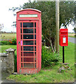 Elizabethan postbox and telephone box, Newlands of Geise