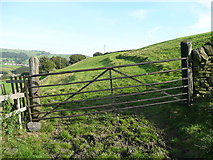 SE0225 : Hebden Royd FP57 from Scout Road to Hob Lane - Footpath gate by Humphrey Bolton