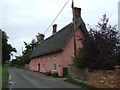 Thatched cottages, Upper Oakley