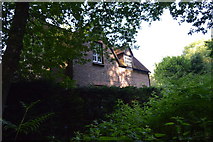 TQ3327 : River's Farm Cottage by N Chadwick