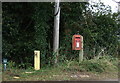 Elizabeth II postbox on Roman Road, Chippenhall Green