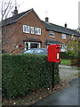 Elizabeth II postbox on Tattenhall Road