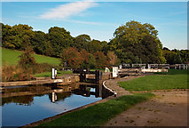 SE1138 : Dowley Gap Lock, Leeds-Liverpool Canal by Jim Osley