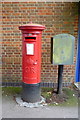 George V postbox on The Walk, Potters Bar