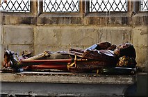 TQ7237 : Goudhurst, St. Mary's church: Wooden effigies of Sir Alexander Culpeper and his wife Constance by Michael Garlick