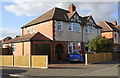 Houses at the bend in Bancroft Road