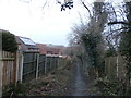 Ginnel and Footpath in Dodworth