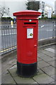 Elizabethan postbox on Kerse Lane, Falkirk