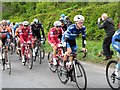 The peloton ascend Garrowby Hill