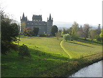 NN0909 : Inveraray Castle by G Laird