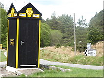 NO6589 : AA Box 753, Glen Dye road junction by Stanley Howe