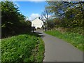 NS4174 : Cycle path approaching the road by Lairich Rig