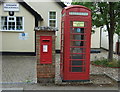 George V postbox and telephone box, Foxearth