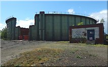NS4074 : Disused gasometer, Castlegreen, Dumbarton by Lairich Rig